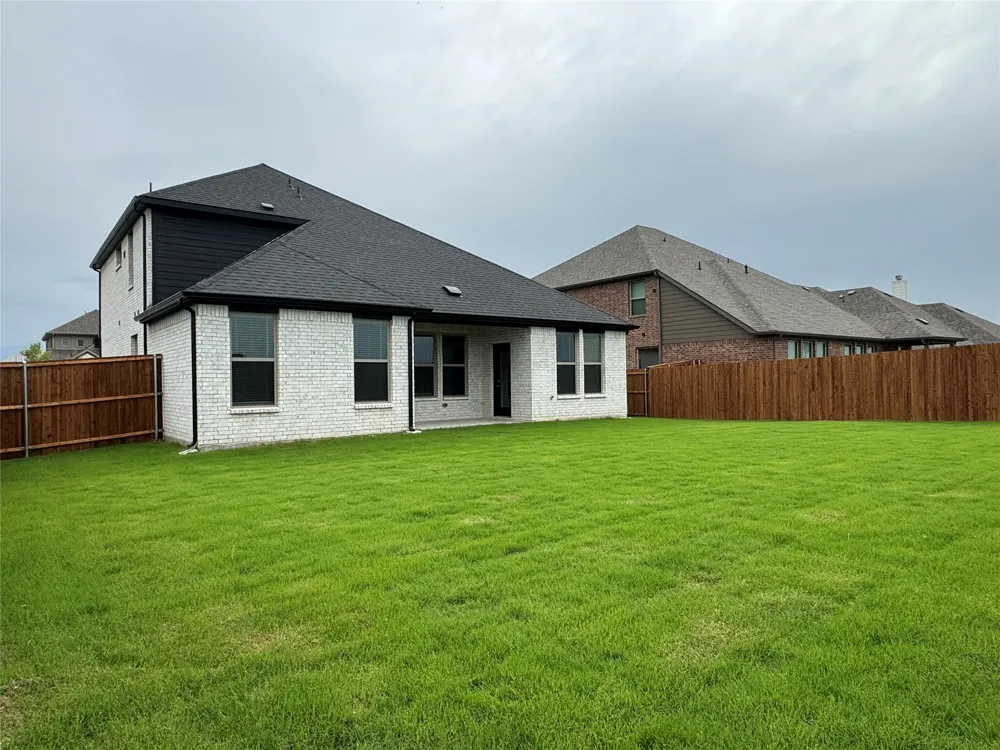 831 Rosebud Trail Ferris, TX 75125