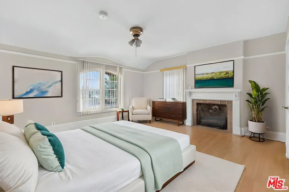 2215 W 21st Street Los Angeles, CA 90018