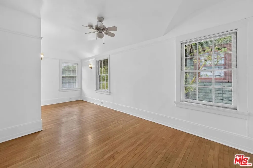 2215 W 21st Street Los Angeles, CA 90018