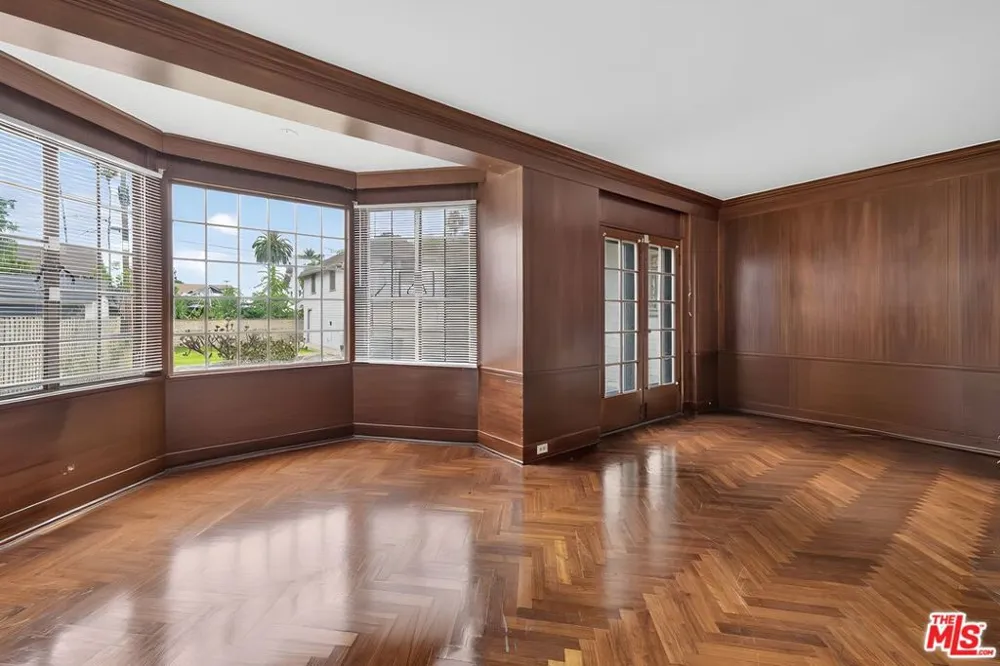 2215 W 21st Street Los Angeles, CA 90018