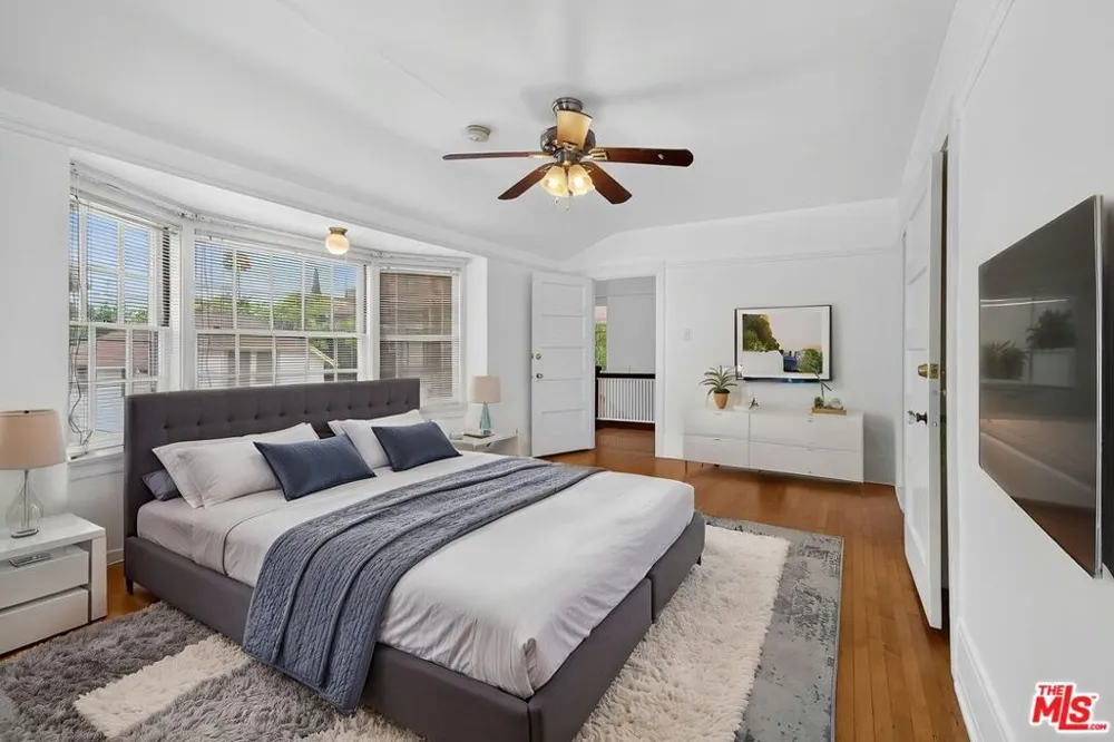 2215 W 21st Street Los Angeles, CA 90018