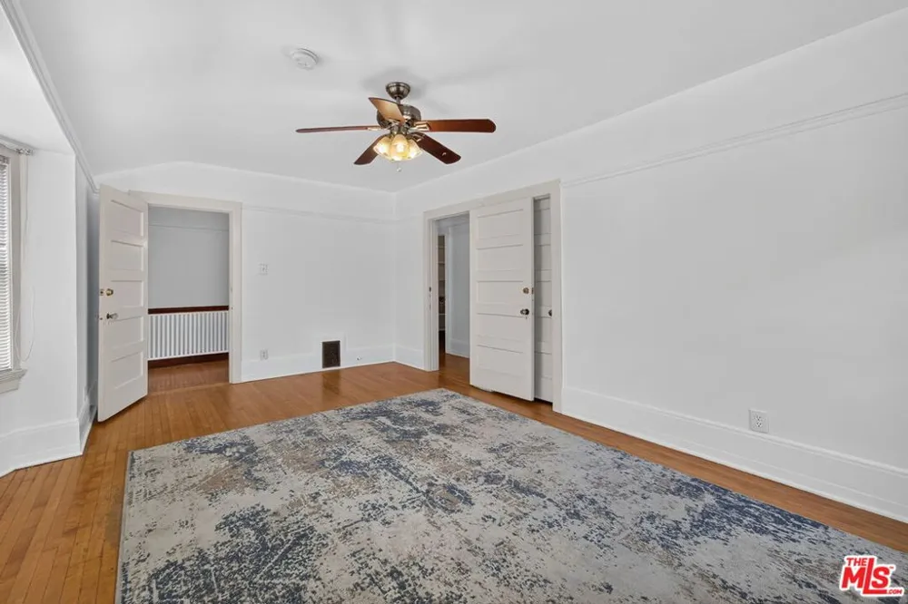 2215 W 21st Street Los Angeles, CA 90018