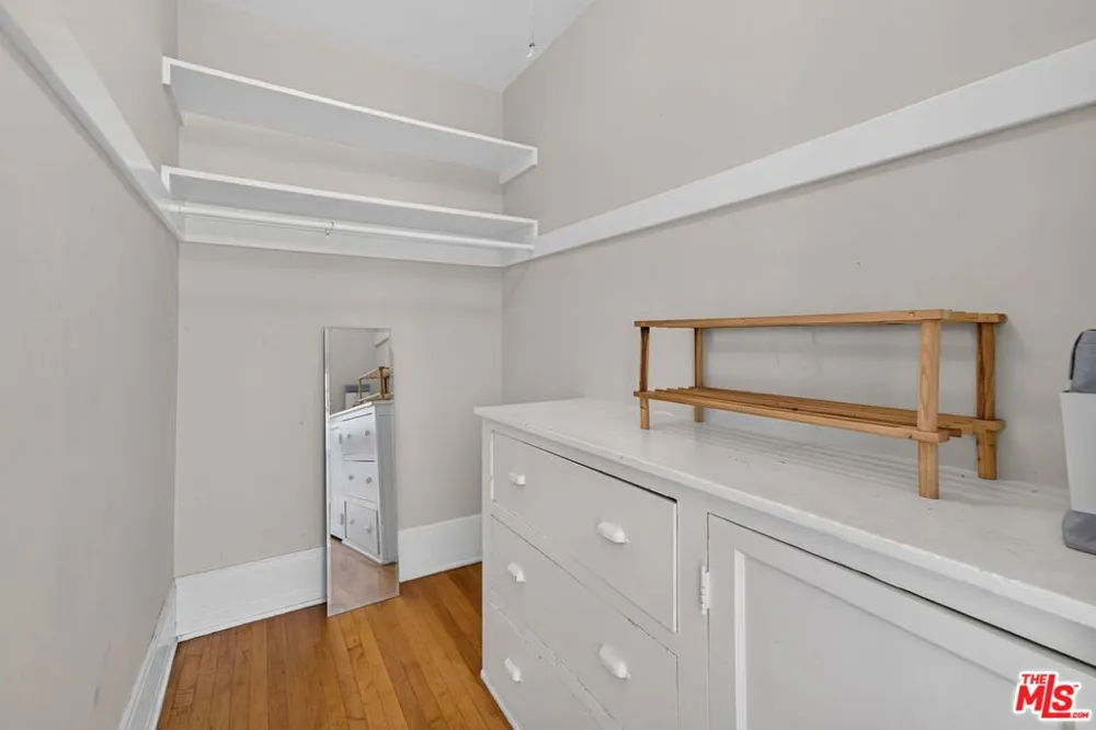 2215 W 21st Street Los Angeles, CA 90018