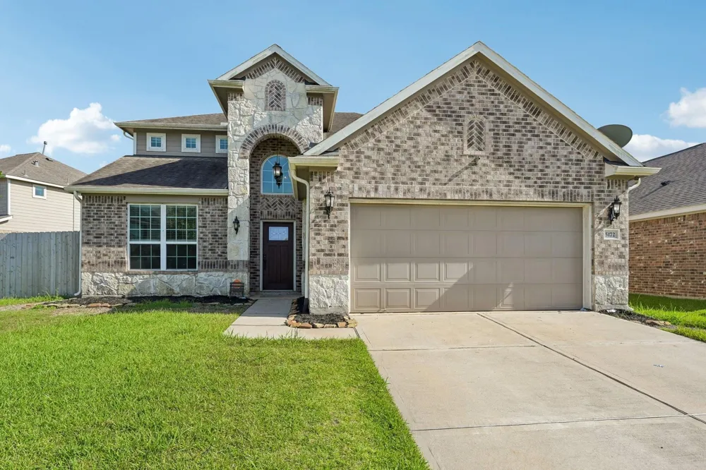 5172 Arbor Cove Court Alvin, TX 77511