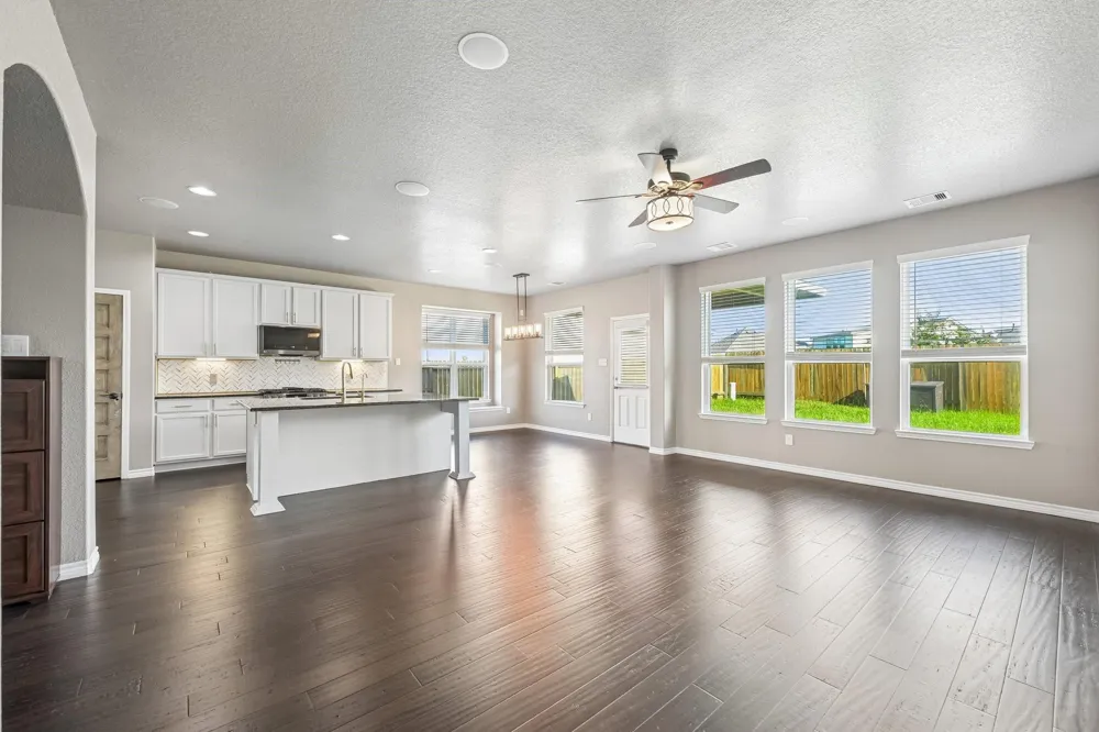 5172 Arbor Cove Court Alvin, TX 77511