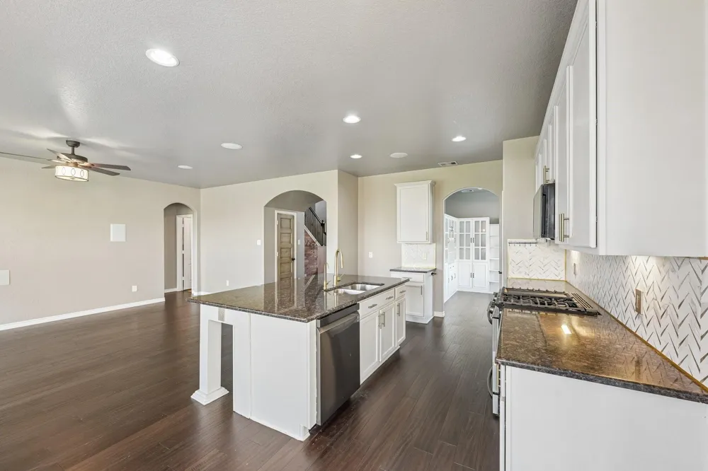 5172 Arbor Cove Court Alvin, TX 77511
