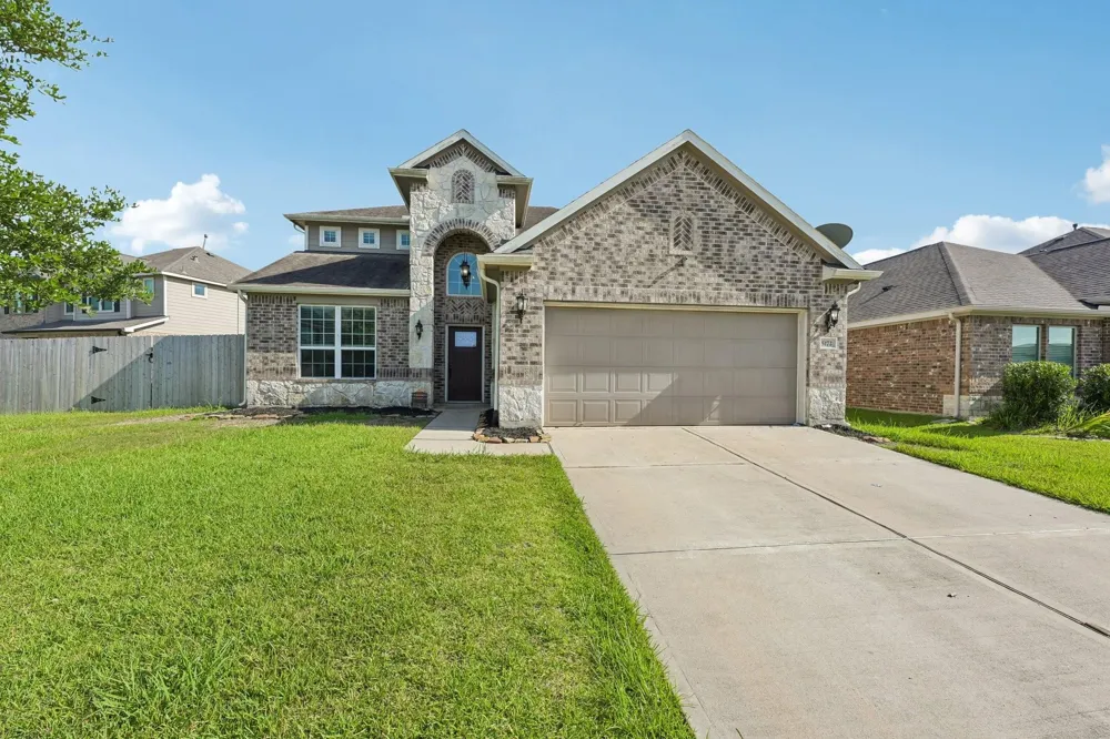 5172 Arbor Cove Court Alvin, TX 77511