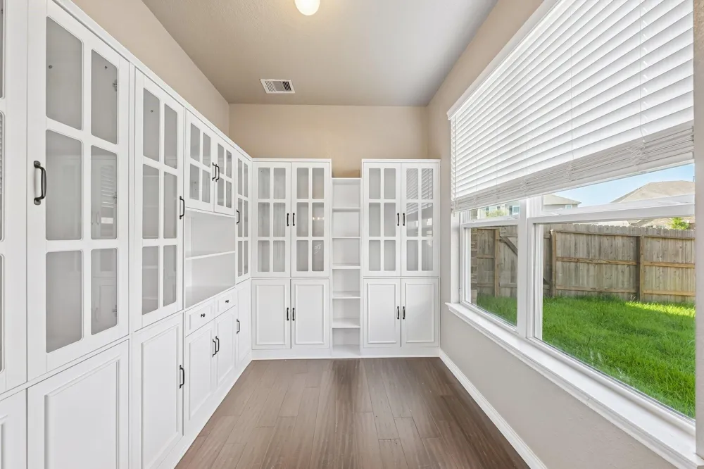 5172 Arbor Cove Court Alvin, TX 77511