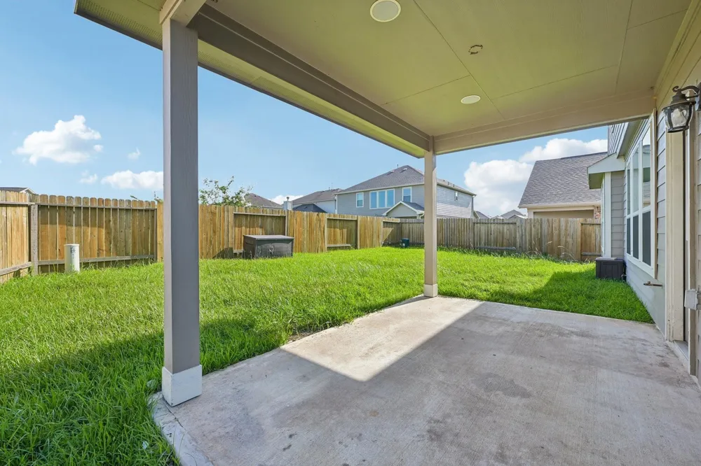 5172 Arbor Cove Court Alvin, TX 77511