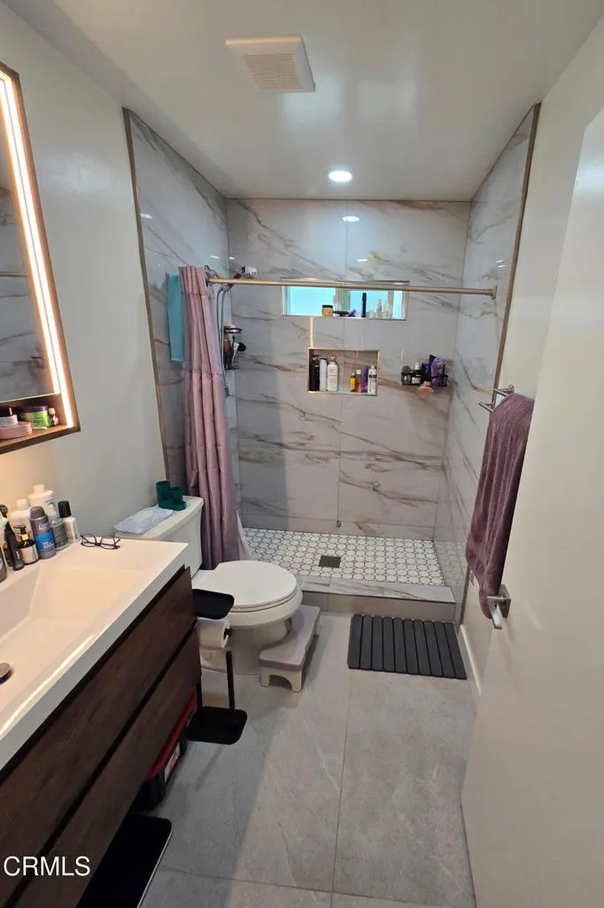 1678 Midwick Drive Altadena, CA 91001