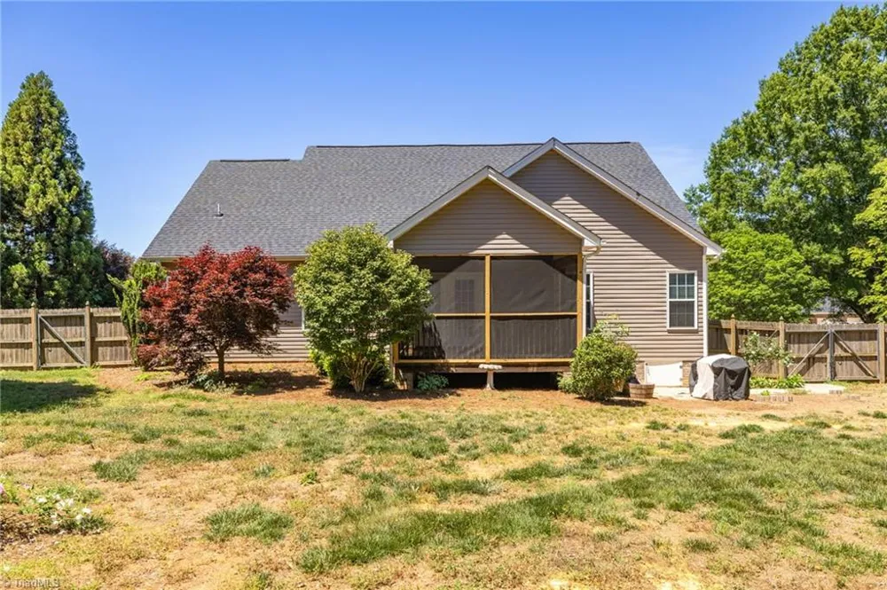 8108 Middleland Drive Browns Summit, NC 27214