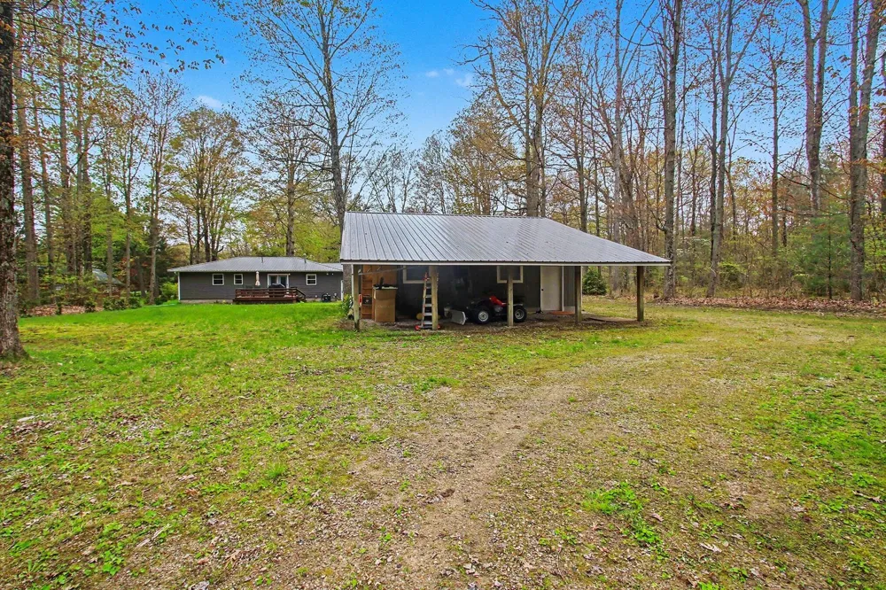18412 148th Avenue Spring Lake, MI 49456