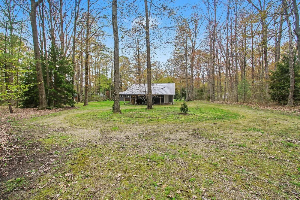 18412 148th Avenue Spring Lake, MI 49456