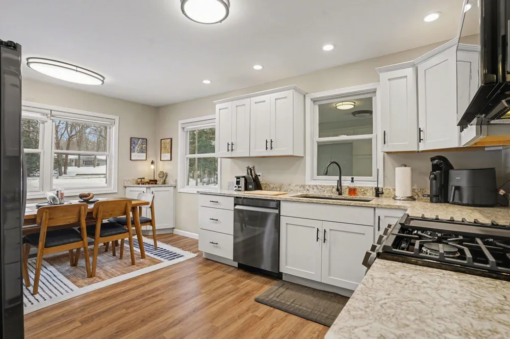 18412 148th Avenue Spring Lake, MI 49456