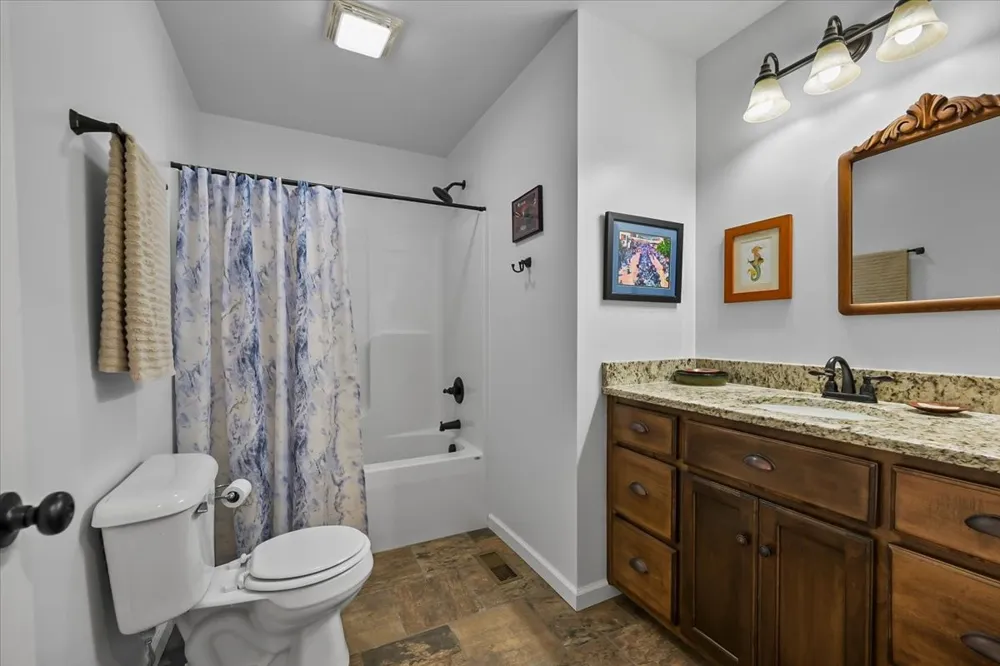 390 Marys Ln Lafayette, TN 37083