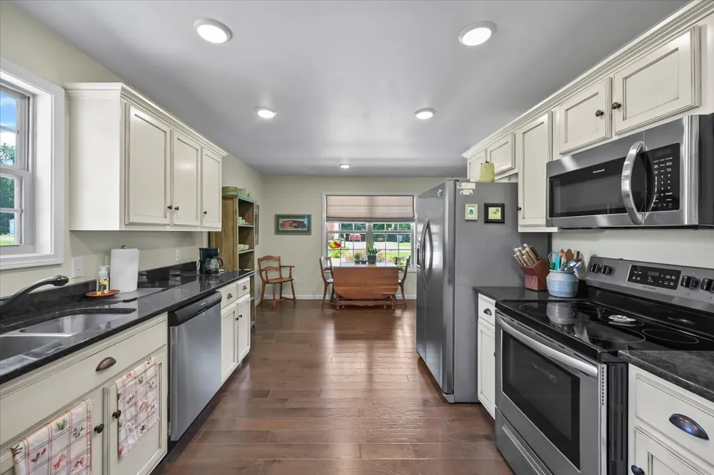 390 Marys Ln Lafayette, TN 37083
