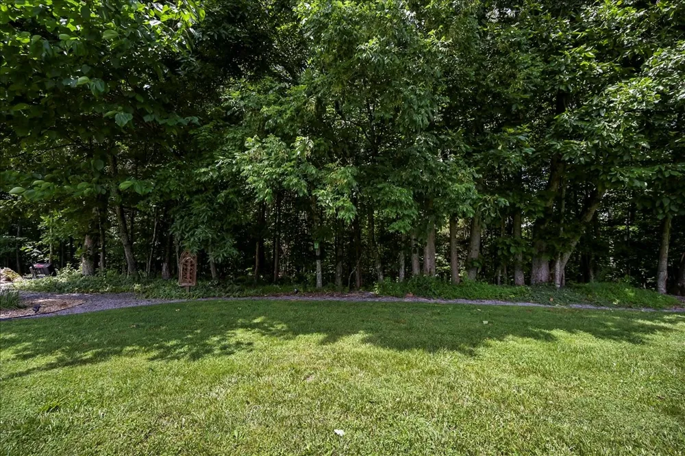 390 Marys Ln Lafayette, TN 37083
