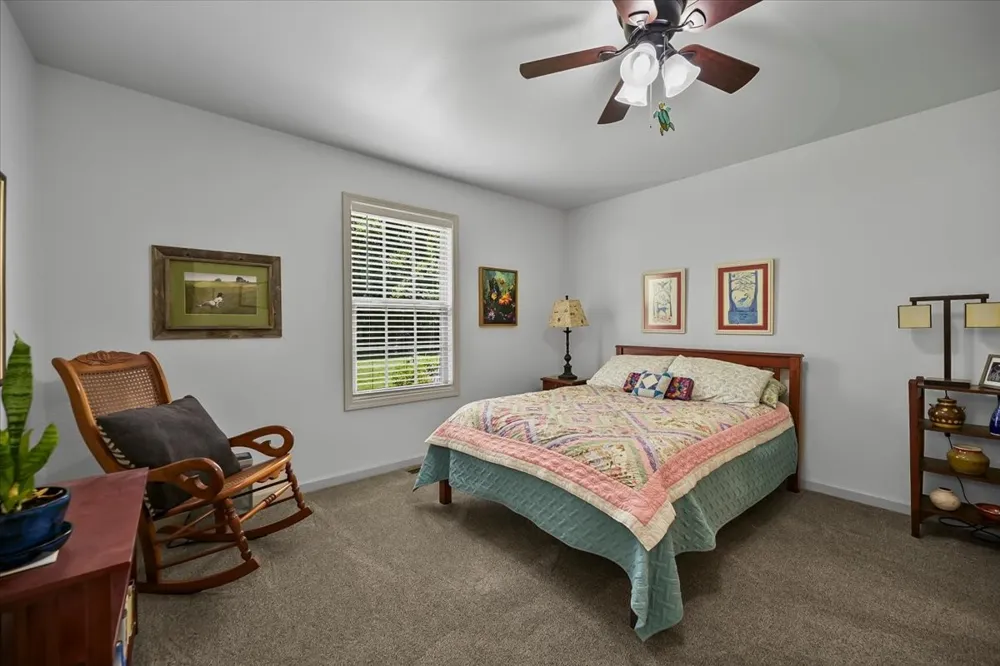 390 Marys Ln Lafayette, TN 37083