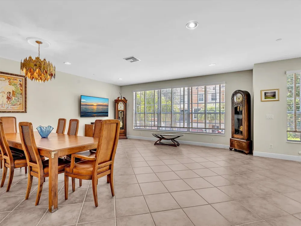5575 NE Trieste Way Boca Raton, FL 33487