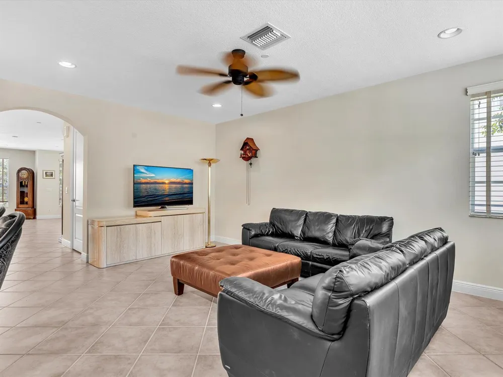 5575 NE Trieste Way Boca Raton, FL 33487