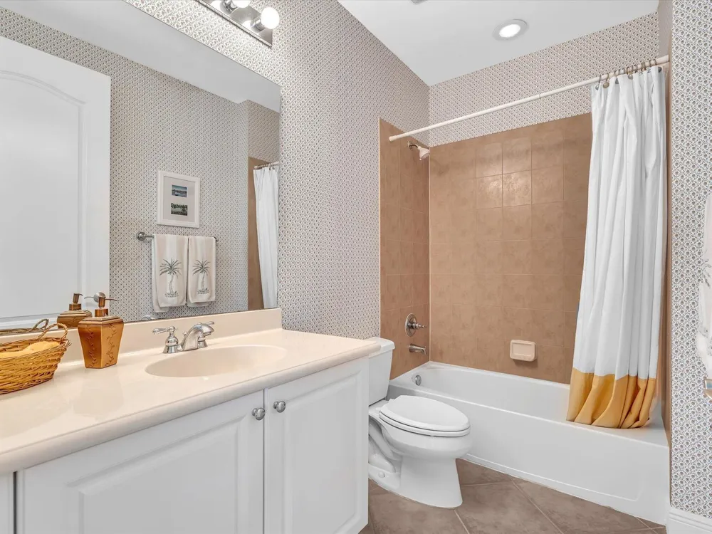 5575 NE Trieste Way Boca Raton, FL 33487