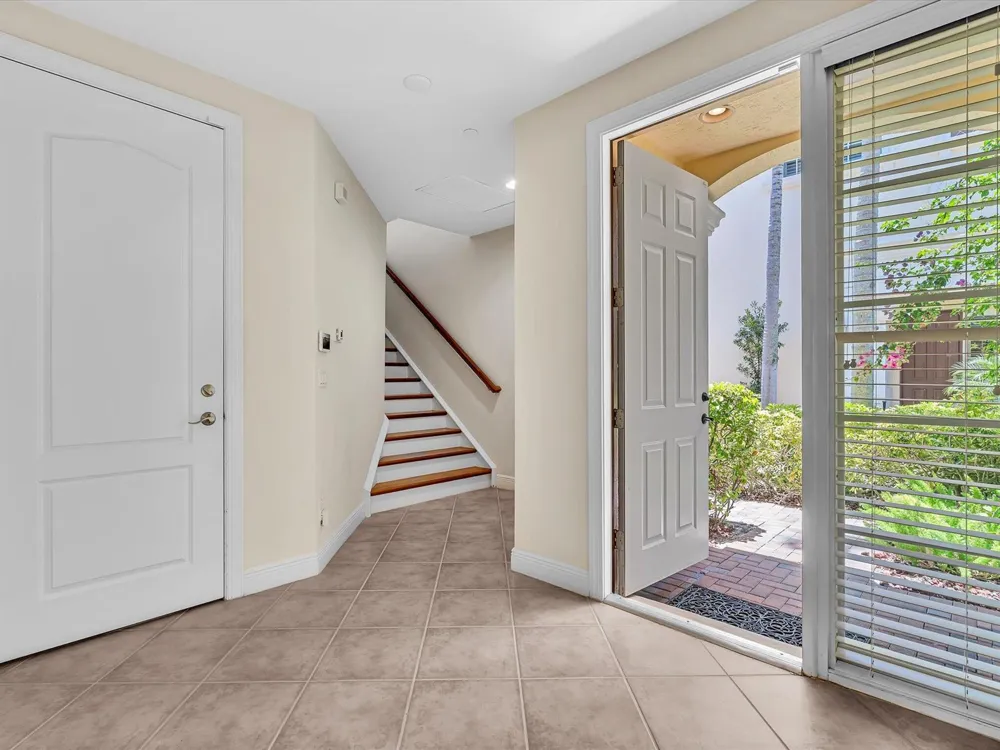 5575 NE Trieste Way Boca Raton, FL 33487