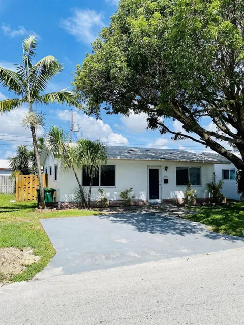 4559 NW 16th Way