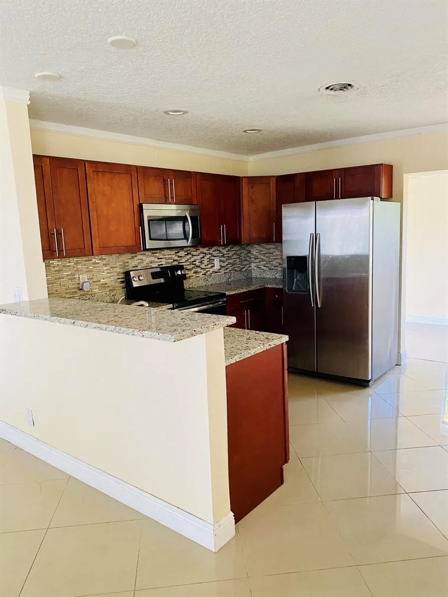 4559 NW 16th Way Tamarac, FL 33309