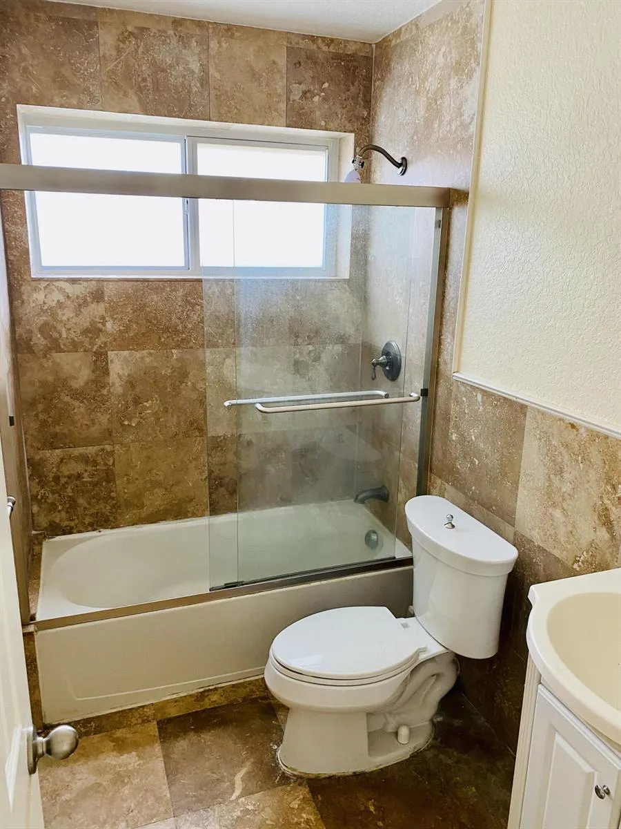 4559 NW 16th Way Tamarac, FL 33309