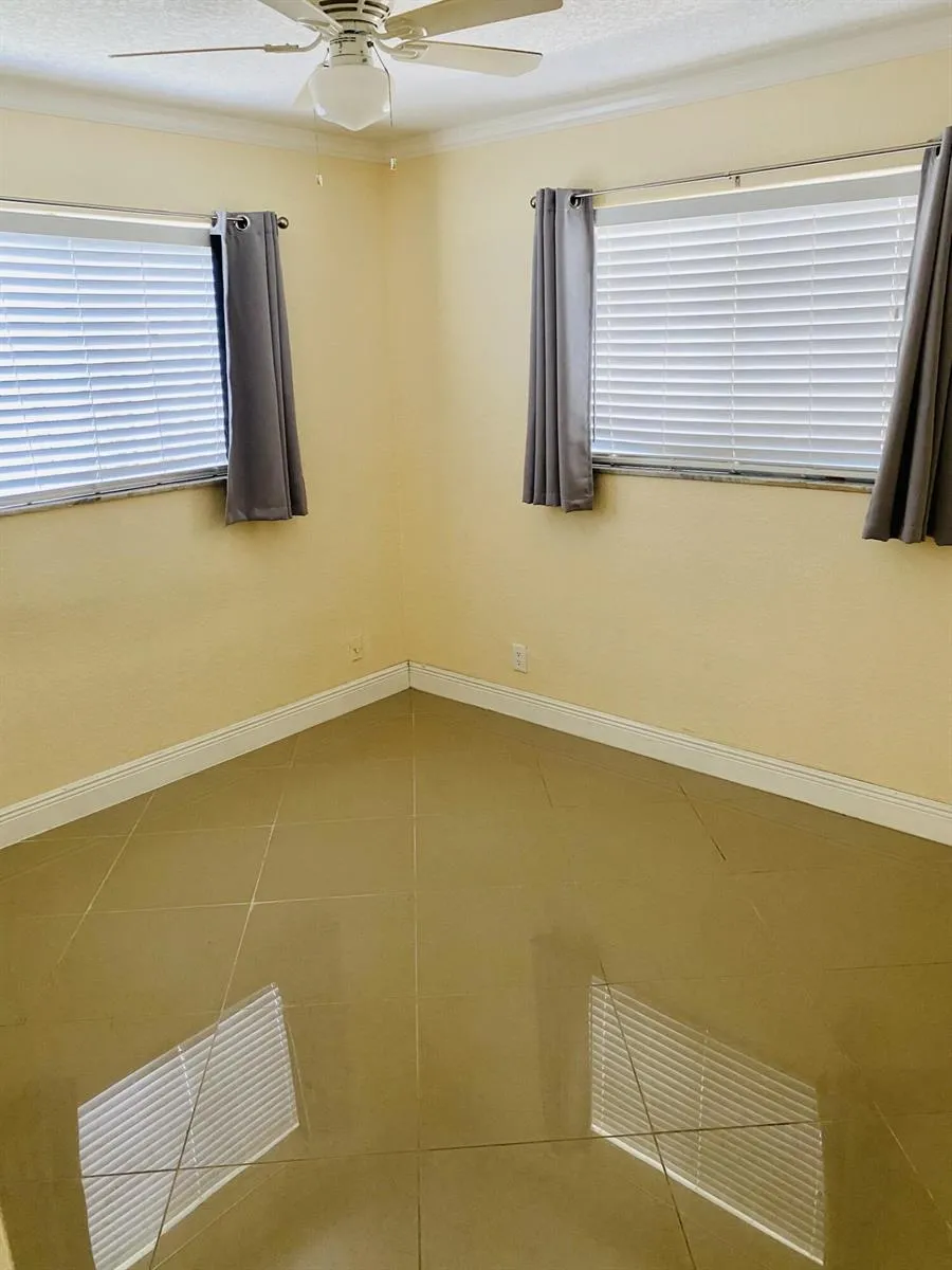 4559 NW 16th Way Tamarac, FL 33309