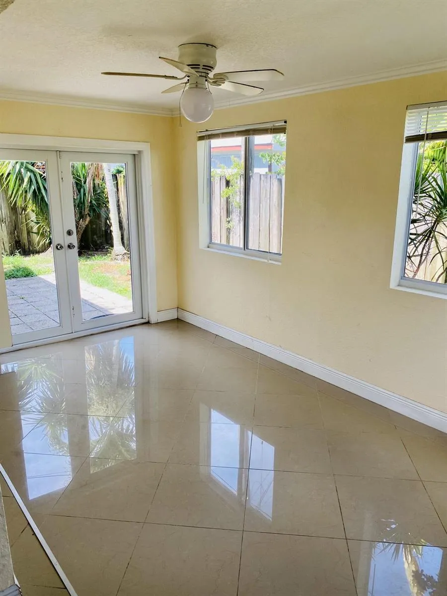 4559 NW 16th Way Tamarac, FL 33309
