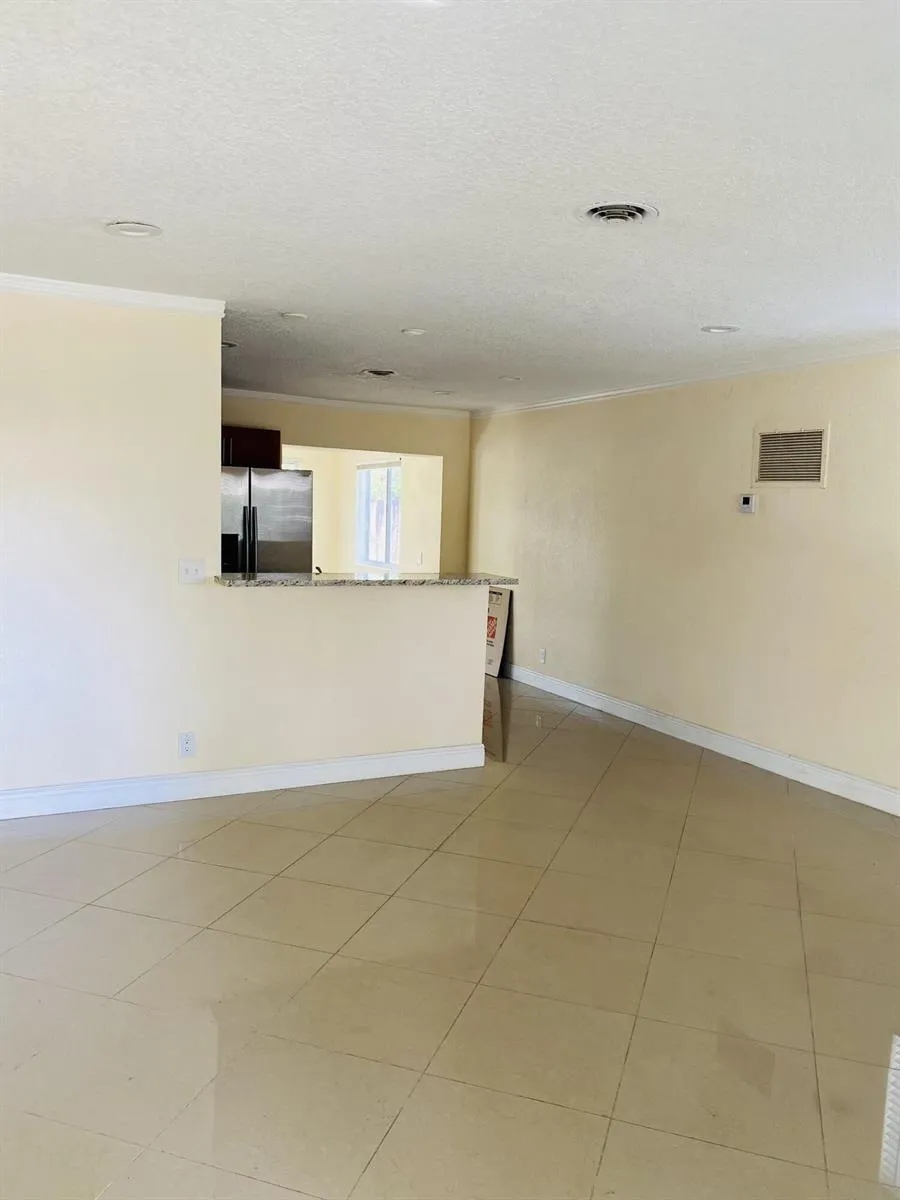 4559 NW 16th Way Tamarac, FL 33309