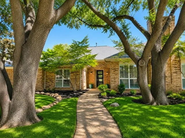 4215 Bretton Bay Lane Dallas, TX 75287