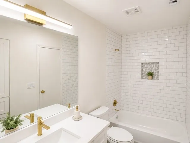 4215 Bretton Bay Lane Dallas, TX 75287