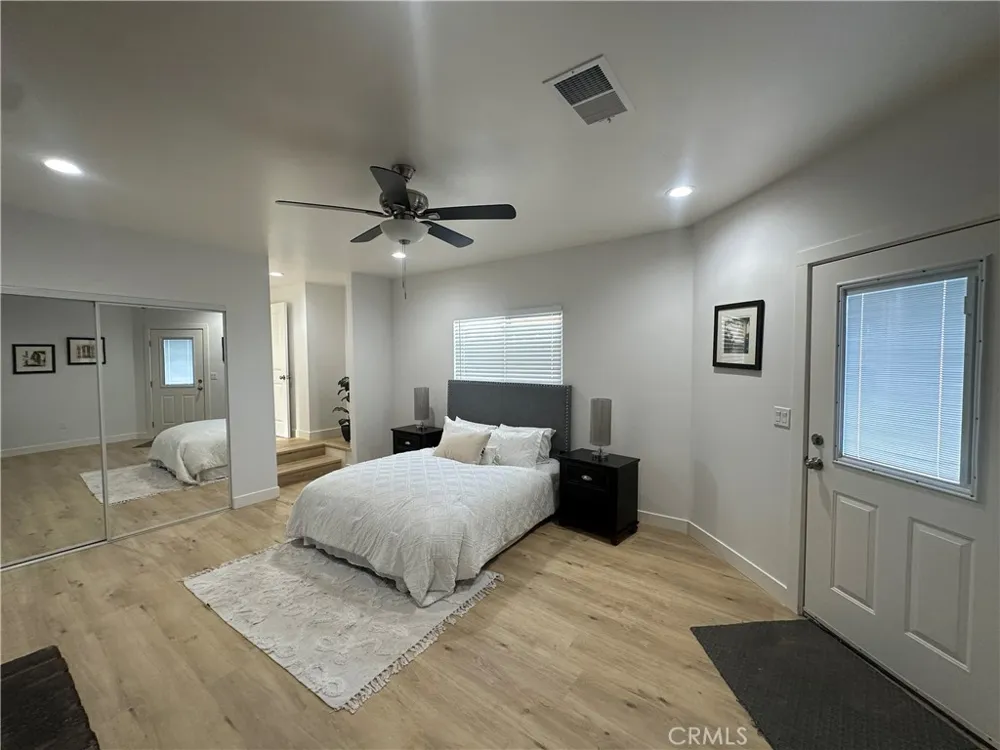5344 Adenmoor Lakewood, CA 90713
