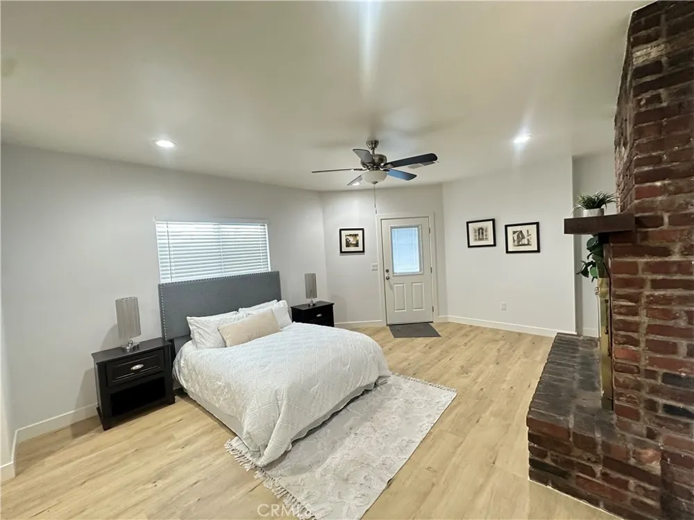 5344 Adenmoor Lakewood, CA 90713