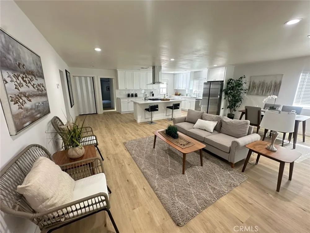 5344 Adenmoor Lakewood, CA 90713