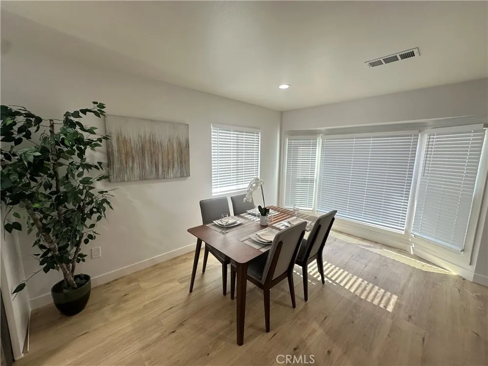 5344 Adenmoor Lakewood, CA 90713