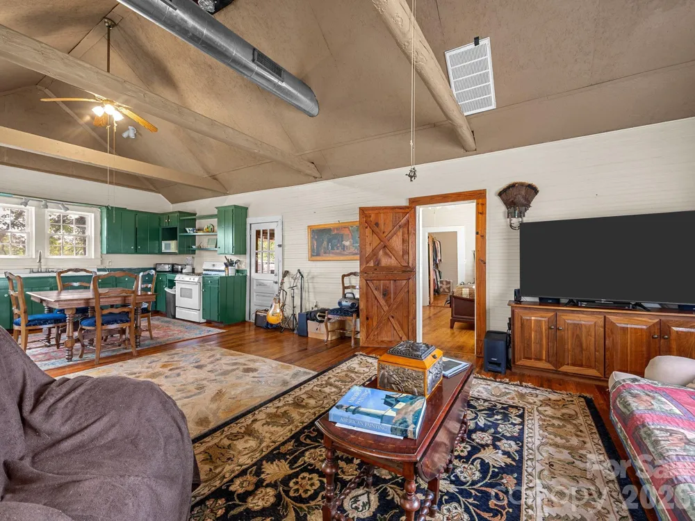 232 Blue Mountain Lane Tryon, NC 28782