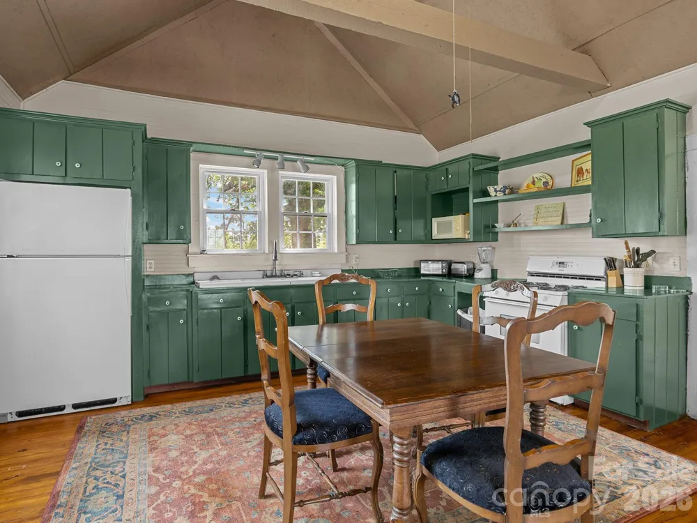 232 Blue Mountain Lane Tryon, NC 28782