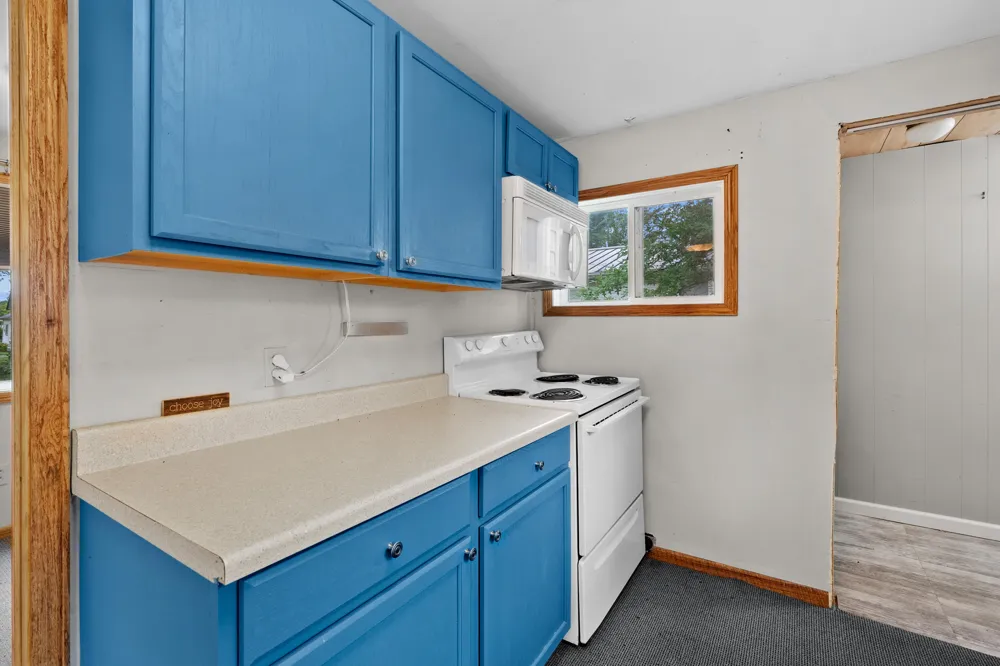 7949 Oak Street Vicksburg, MI 49097