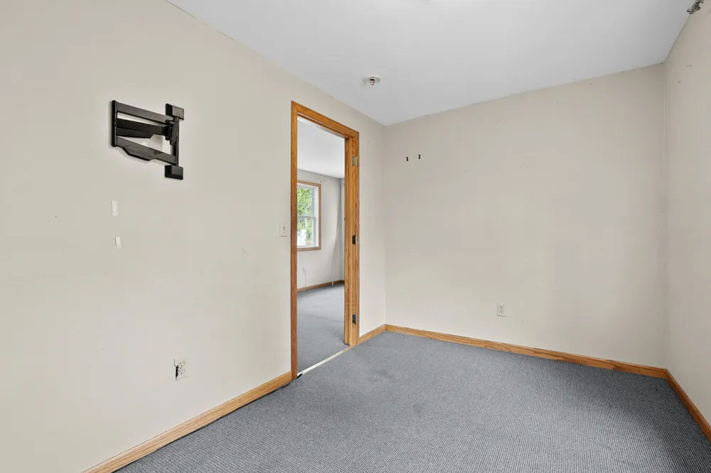 7949 Oak Street Vicksburg, MI 49097