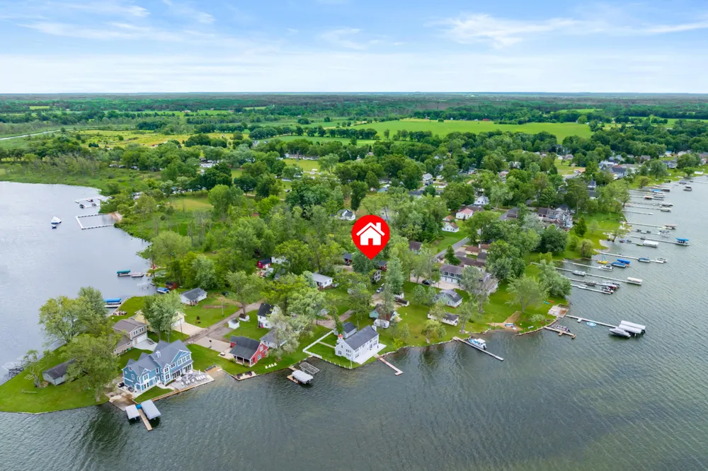 11065 E Indian Lake Drive Vicksburg, MI 49097
