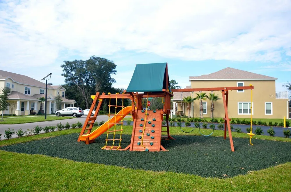 1433 RETREAT CIR Clermont, FL 34714