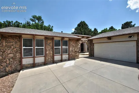 6129 Applewood Ridge Circle