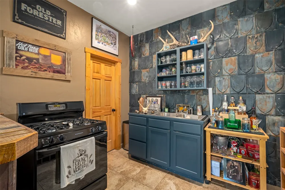28425 County Road 179 Oak Creek, CO 80467