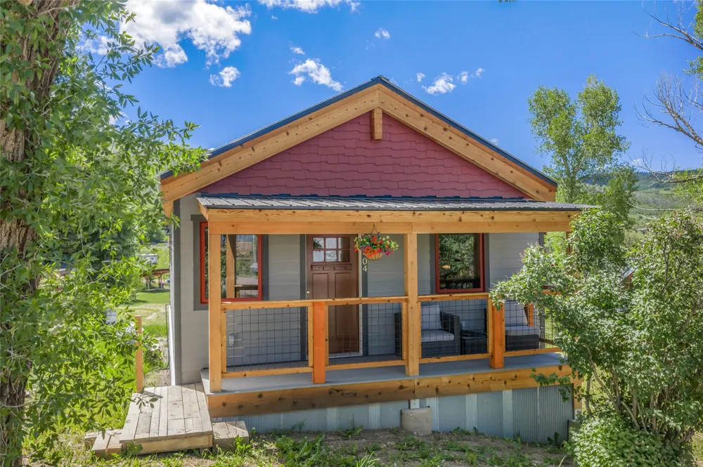 404 Bell Avenue Oak Creek, CO 80467