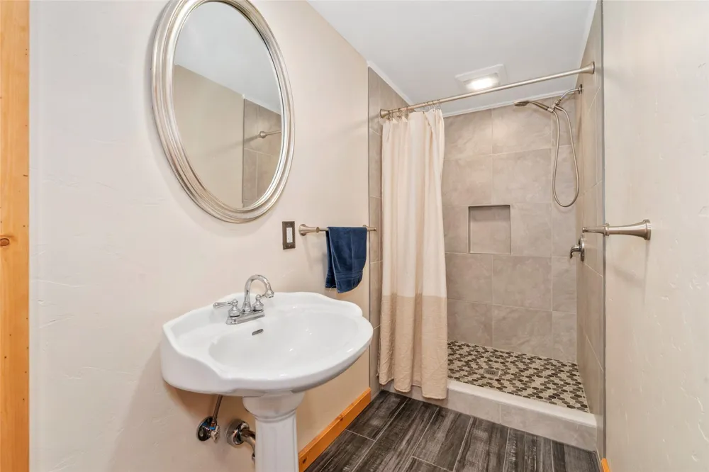 404 Bell Avenue Oak Creek, CO 80467