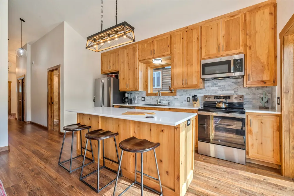 404 Bell Avenue Oak Creek, CO 80467