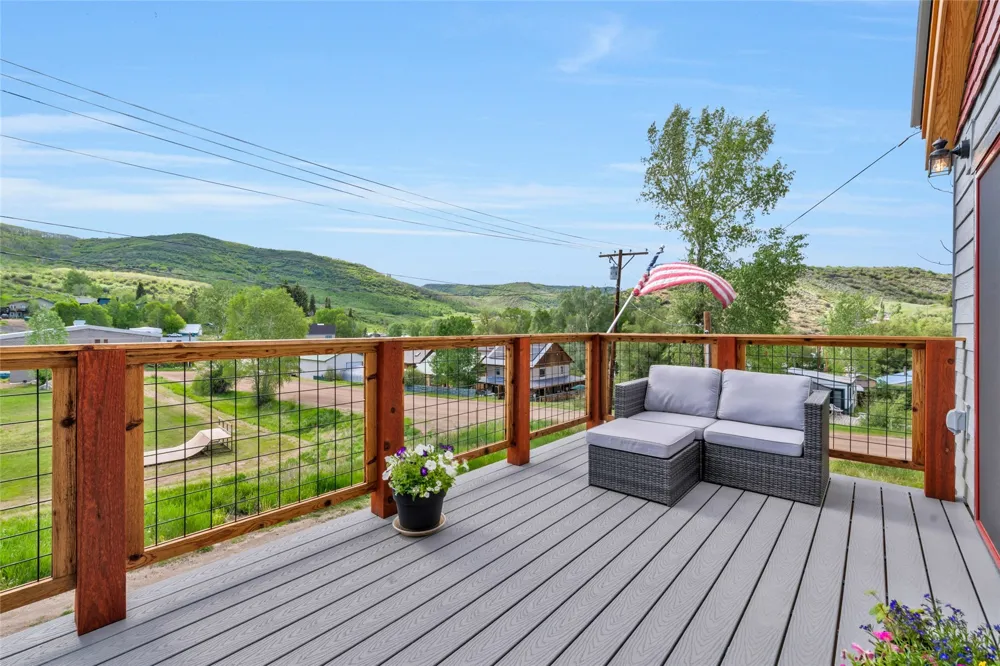 404 Bell Avenue Oak Creek, CO 80467
